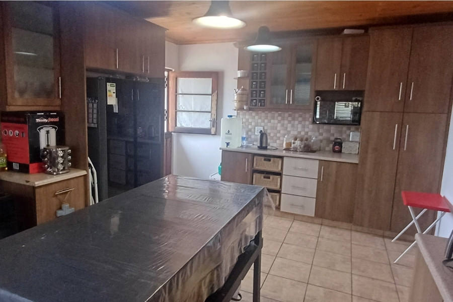 3 Bedroom Property for Sale in Pacaltsdorp Western Cape